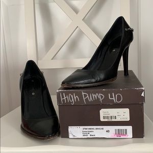 Celine Black Leather Chain Pump Sz 40